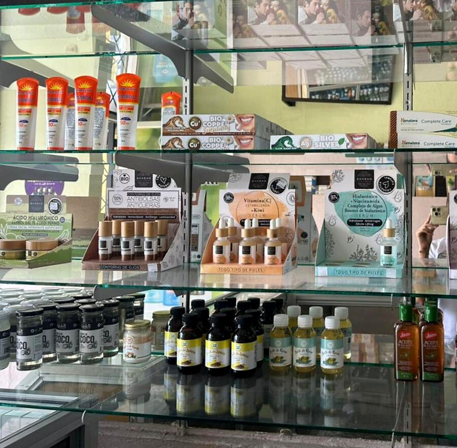 Interior y productos de Macrobiótica El SOL